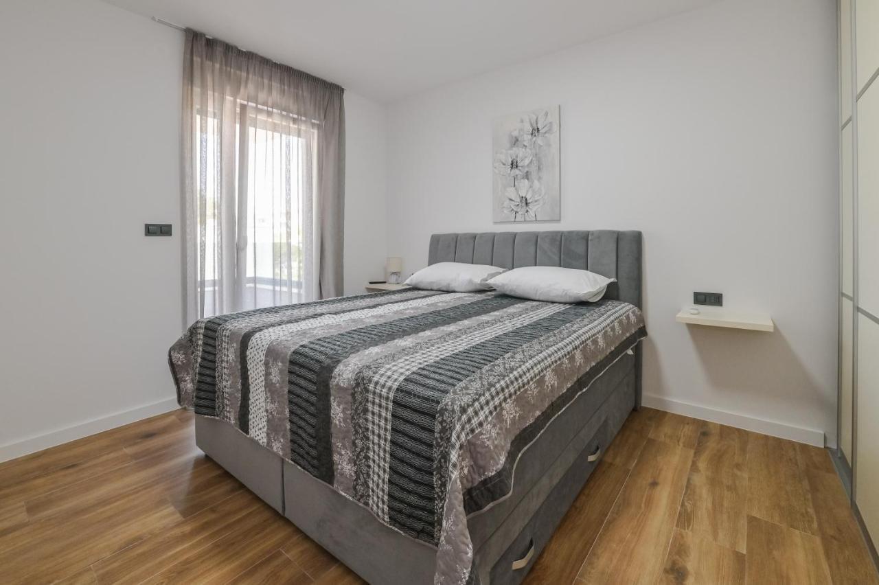 The Eagle Apartman Novalja Kültér fotó